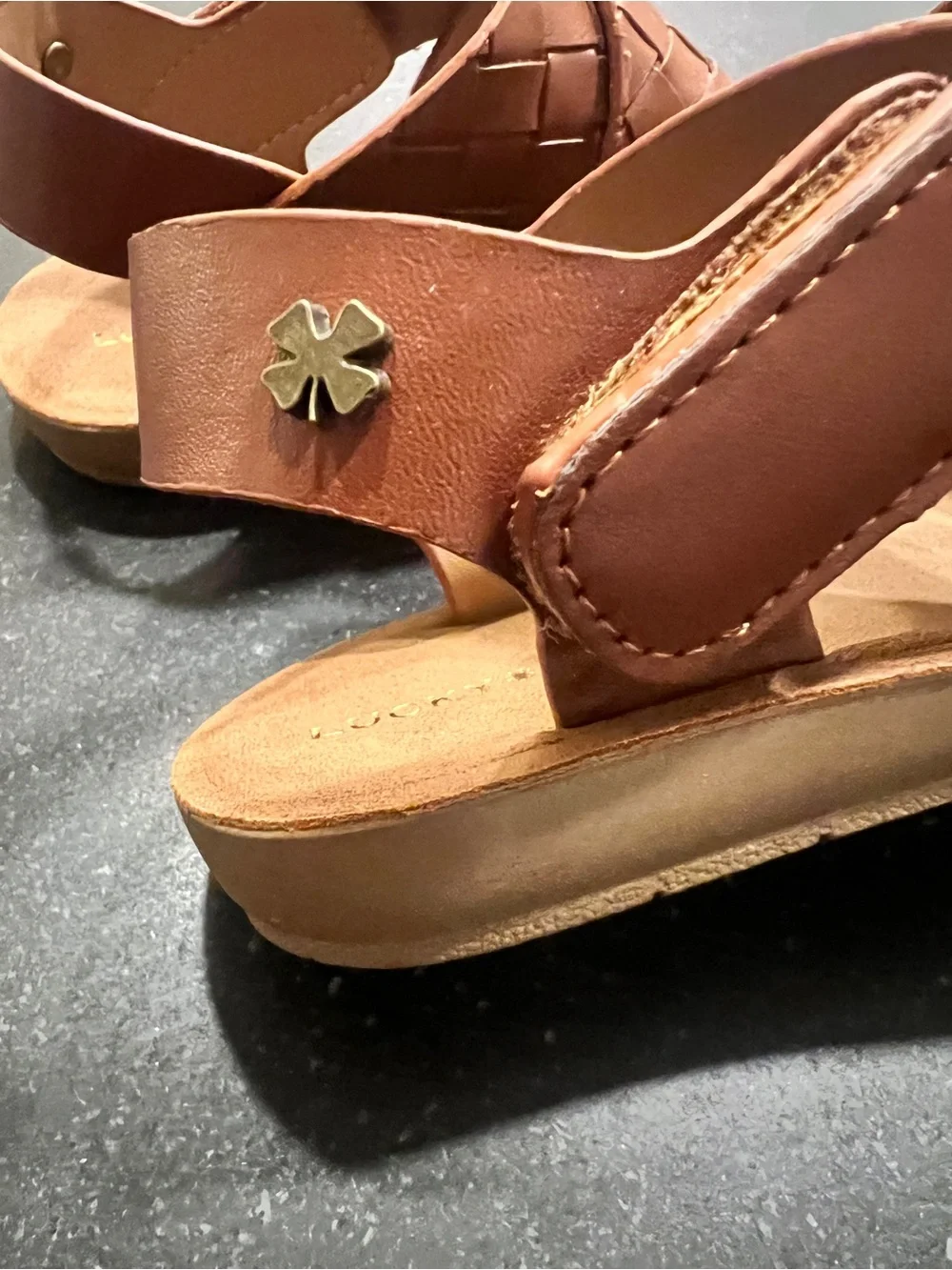 New w/o Box Lucky Brand Little Girls Sandals Size 1